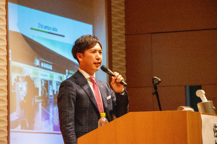 英語学習意欲促進とキャリア形成に役立つ講演を英語でイメージ