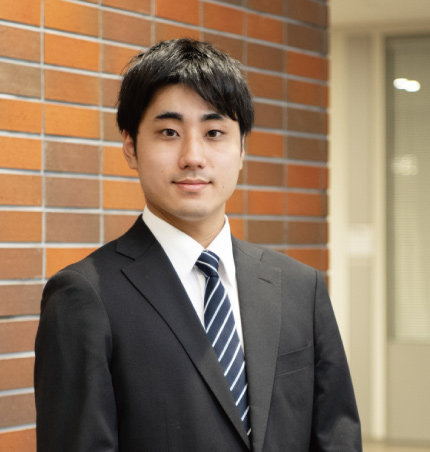 観光学部 観光ビジネス学科 4年