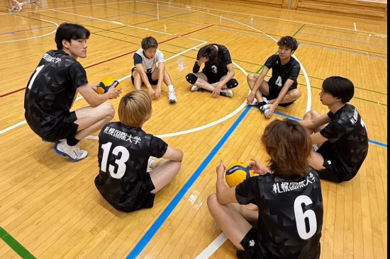 札幌国際大学男子バレーボール部写真6