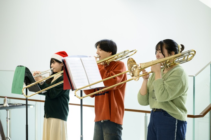 札幌国際大学　吹奏楽部の演舞