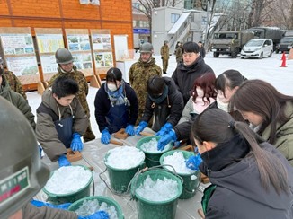 札幌国際大学　雪像づくり体験