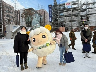 札幌国際大学　雪像づくり体験