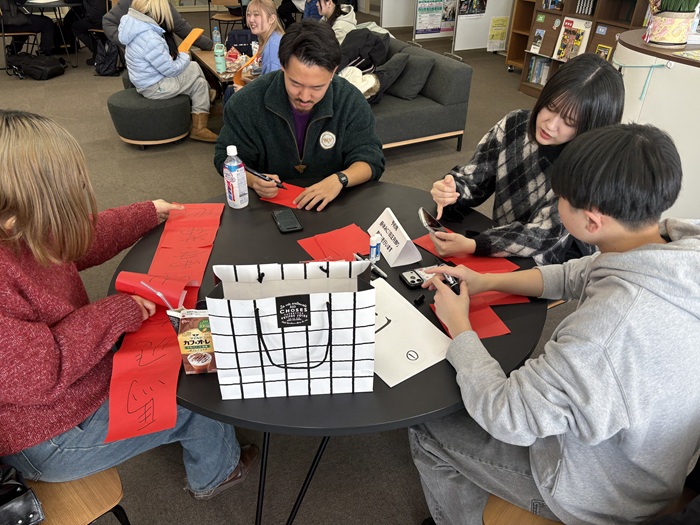 札幌国際大学　中華研究会　旧正月飾りつけ