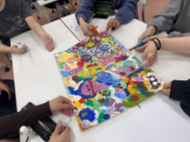 札幌国際大学　臨床心理　作品を切り分け、新しい配置を考えます