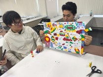 札幌国際大学　臨床心理　別のグループが完成させたカッティングコラージュ