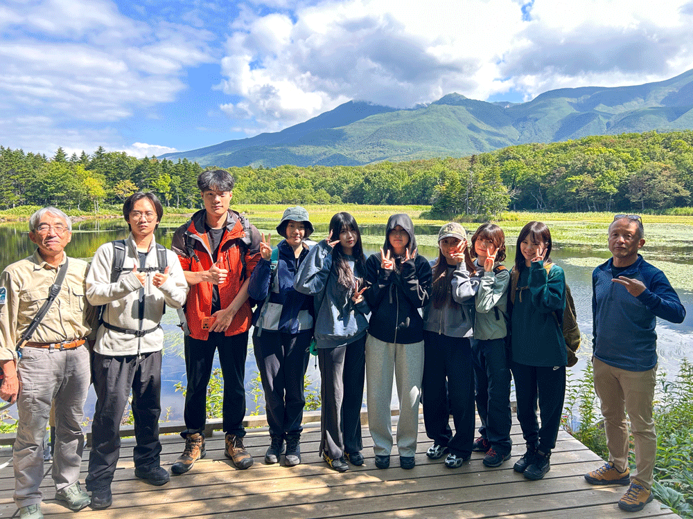知床財団の村田理事長との記念写真